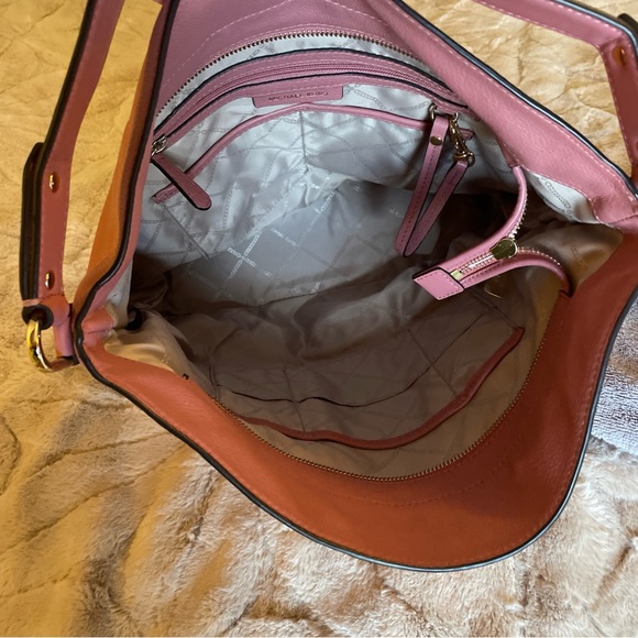 ***SOLD***Michael Kors Evie large pebble shoulder bag Soft Rose ~ NWOT - Picture 8 of 8
